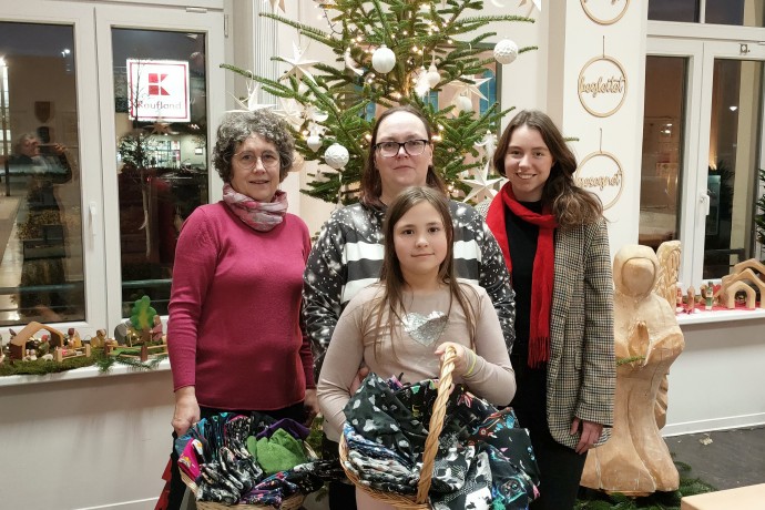 Spende / Mützen, Stirnbänder und Schals von Anja Reum