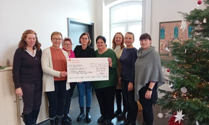 Die Firma HFP Bandstahl mit Sitz in Bad Salzungen übergab uns am 5.12.23 eine großzügige Spende in Höhe von EUR 500 für unser Projekt stationärer Hospizbau St. Wendel. Wir danken herzlichst der Firma HFP Bandstahl mit den ihren freundlichen Überbringern und ihr Vertrauen in unser Vorhaben..