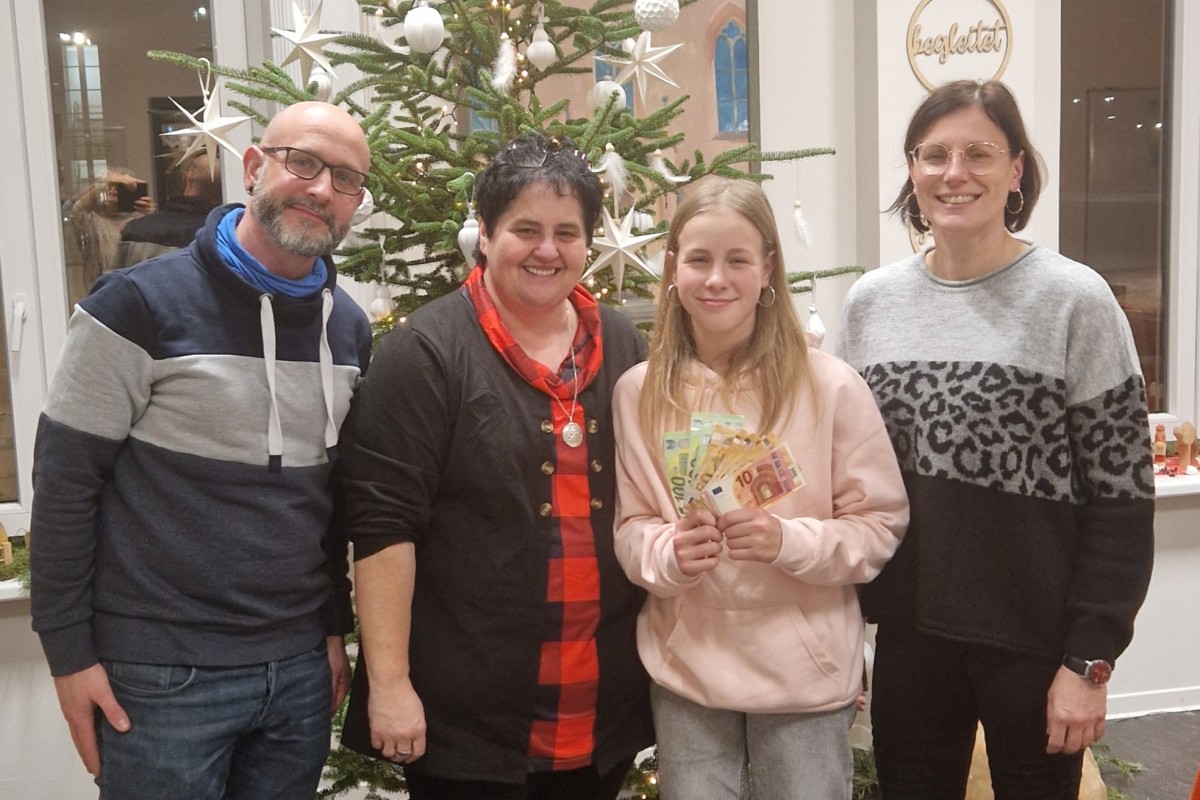 Spende 610,00 Euro / Mandy Weper, Nora Weper, Thomas Nürnberger