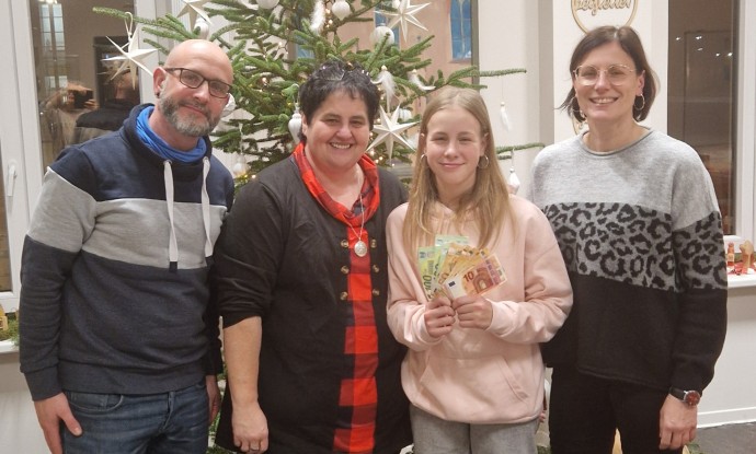 Spende 610,00 Euro / Mandy Weper, Nora Weper, Thomas Nürnberger