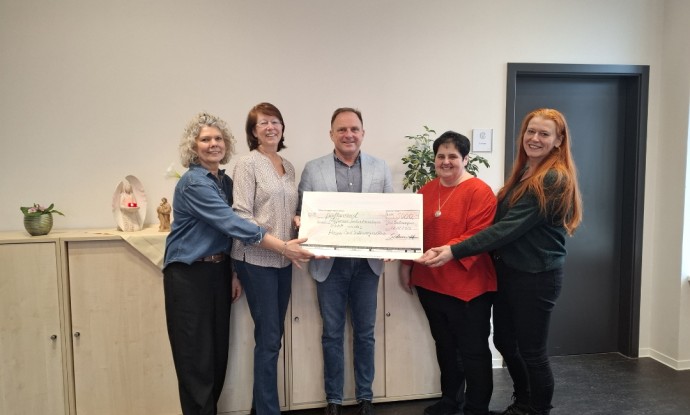 Spende 5000,00 Euro/Hoffmeier Industrieanlagen GmbH&amp; Co. KG Werk SAB Kambachsmühle