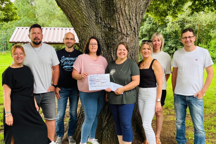 Spende 1215,08 €  25 Jähriges Klassentreffen Regelschule Geisa