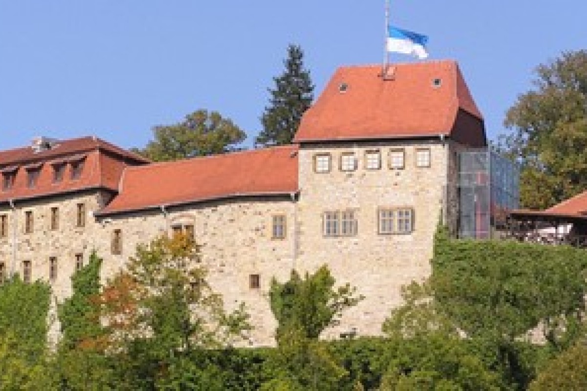 Spende 1100,00 Euro/ Mitarbeiter der Creuzburg in Eisenach